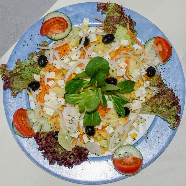 Salat mit Feta von oben